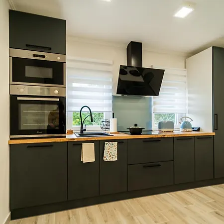 Apartman Domy דירה *