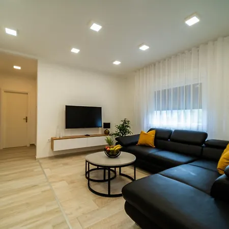 Apartman Domy Apartment *